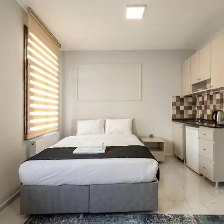 Cozy & Comfy Studio At Beyoglu - 40 *